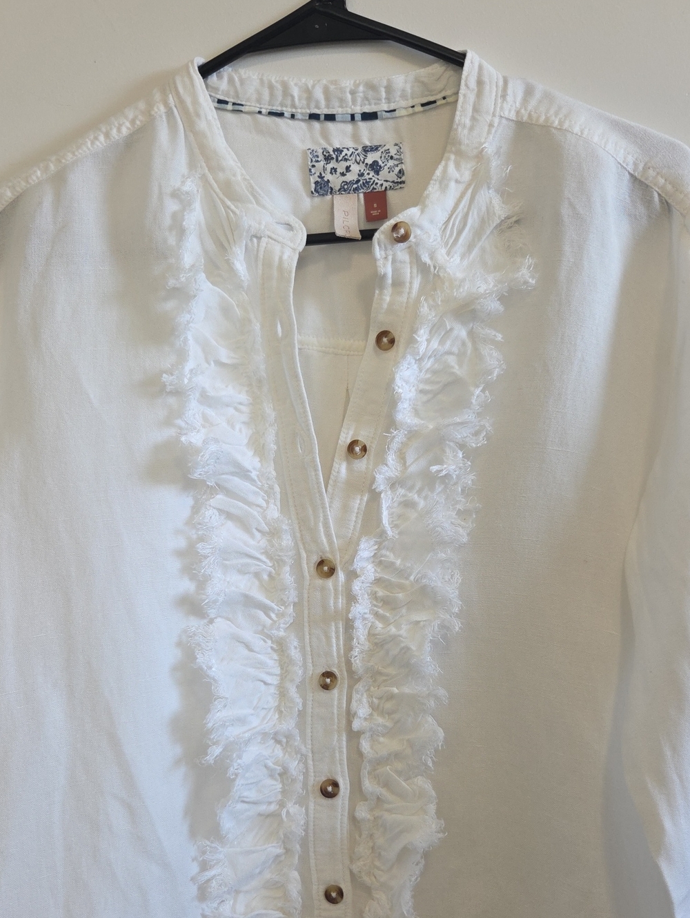 Pilcro White Button-Front Frayed Shirt - Picture 7 of 10